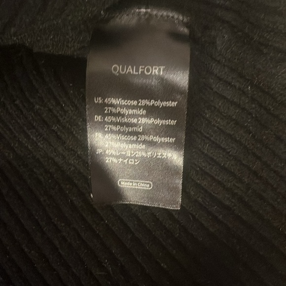 Qualfort size Medium black ribbed sweater - Picture 6 of 13